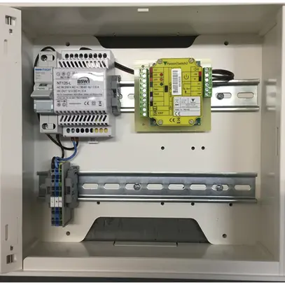 Contrôleur Switch2, alim.dans boîtier, claviers F.Touchlock + lecteur Proxilock 