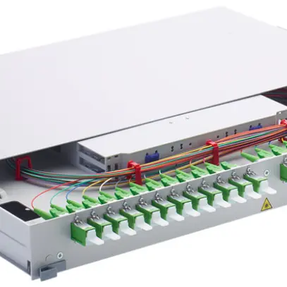 Pannello di distribuzione 19" FO UniRack2 1UA 12×E-2000 G.652.D 