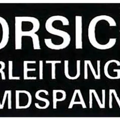 Plaque autocollante (Vorsicht Steuerleitung unter Fremdspannung) 