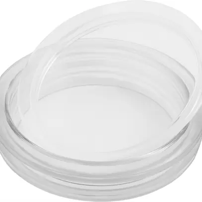 Fenster- und Wandstutzen aus Kunststoff 