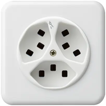 Presa INC Hager basico 3×tipo 23 1×S C bianco 