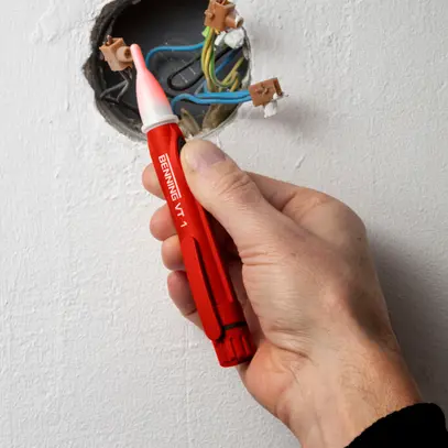 Indicatore di tensione Benning VT 1 200…1000VUC Cat IV 600V/Cat III 1000V IP40 