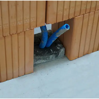 Guide passe-tubes HSB Echo 200×77mm, M20/M25/M32/M40 4 clous, sans halogène 