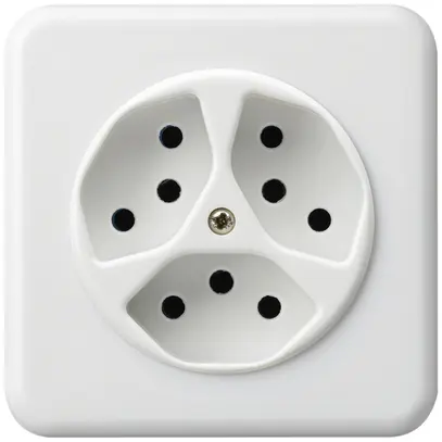 Prise ENC basico 3×type 13 blanc avec sécurité enfants 