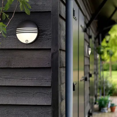 Applique LED Yarrow PIR 6W 2700K 600lm IP44 nero 