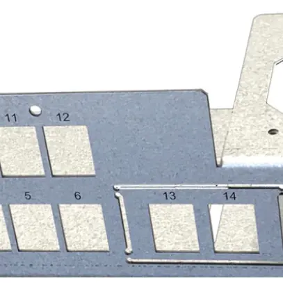 Distributore per HomeLAN, 16×, vuoto, per piastra forata e guida DIN 