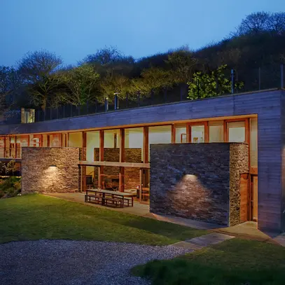 Applique LED LEDVANCE ENDURA Solar PIR SEN 6W 540lm 3000K IP44 noir 