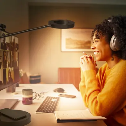 Luminaire de table LED LEDVANCE Sun@Home Disc 20W 450lm 920…950 VAR noir pied 