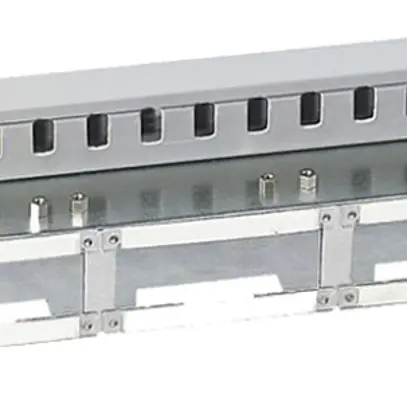 Panneau de distribution 19" 1UH R&M pour 5 mod. 10×RJ45, vide avec canal, gr.R&M 