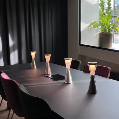 Lampe de table à accu X8 by xoxo, 3W, 2700K, argent 