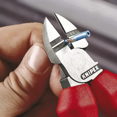Pince coupante de coté KNIPEX avec fonction de dénud.160mm 